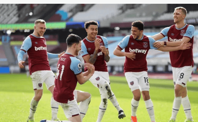 福布斯25年NBA球员收入排名！三人破亿，库里打破詹姆斯统治登顶