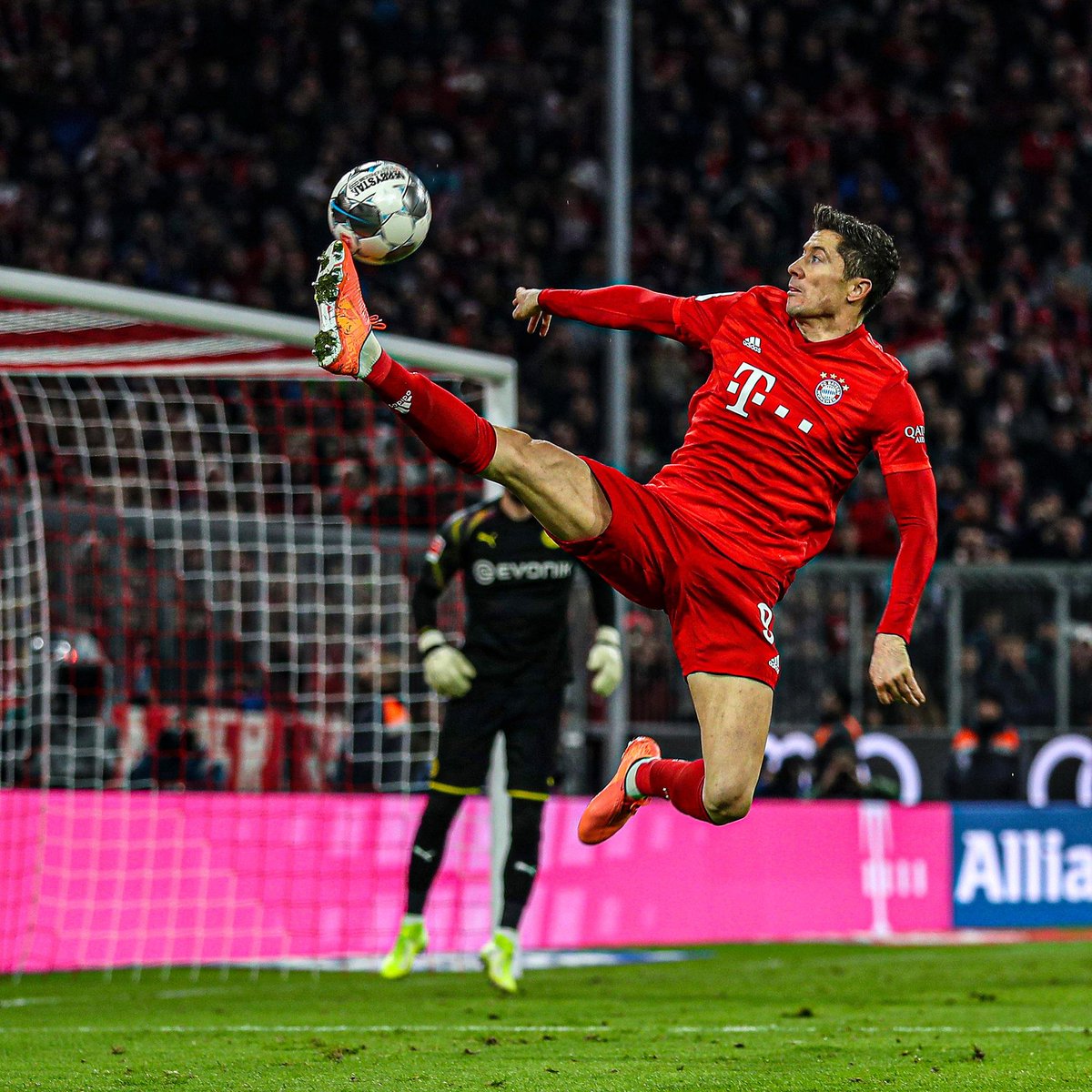 The MongolZ巨型LOGO闪耀乌兰巴托摩天轮 亚洲CS历史最佳战绩战队获家乡力挺