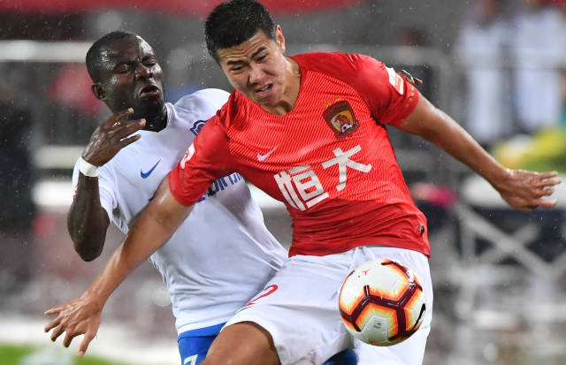 蓉城3-1泰山进8强 罗慕洛任意球双响黄政宇送点