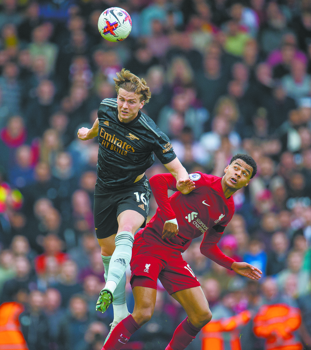 CBA-上海客场大胜青岛 古德温突破上篮